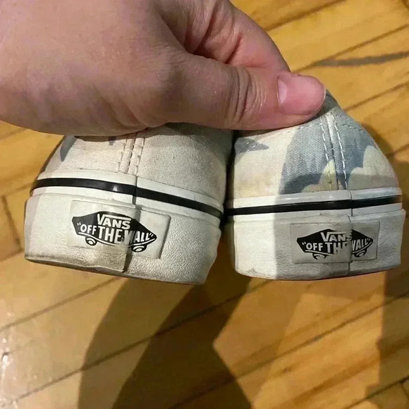 Floral vans - Picture 3 of 6